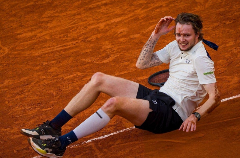 Tay vợt lắm tài nhiều tật tạo cú sốc lớn ở Roland Garros 2025