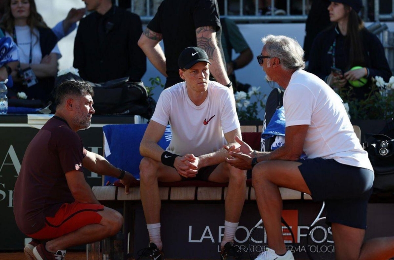 Sinner sa thải thầy cũ của Djokovic ngay trước thềm Wimbledon 2025