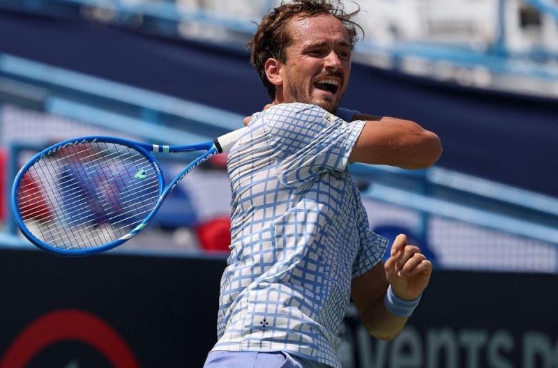 Medvedev có hành động xấu xí sau thất bại ở Washington Open 2025