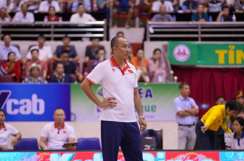 Thua tiếc nuối Thái Lan, HLV Nguyễn Tuấn Kiệt nói thẳng một điều với trọng tài