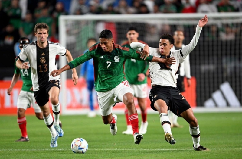 Ăn miếng trả miếng, Đức và Mexico tạo ra trận cầu 4 bàn