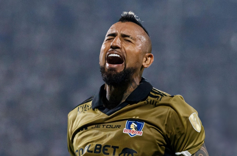 Arturo Vidal sắp phải 'bóc lịch' dài hạn