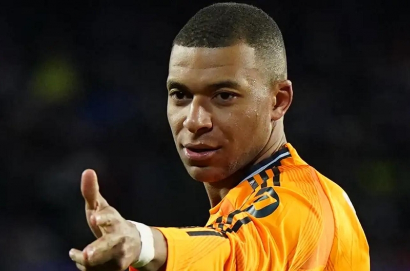 Mbappe đưa ra tuyên bố khiến cả châu Âu run rẩy!