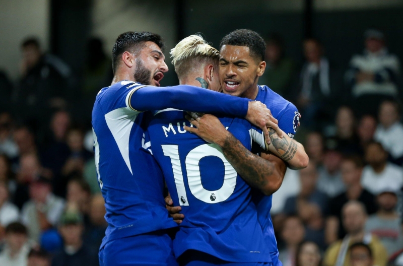 Nối gót Felix, Chelsea chia tay thêm 1 tiền đạo 'chân gỗ'