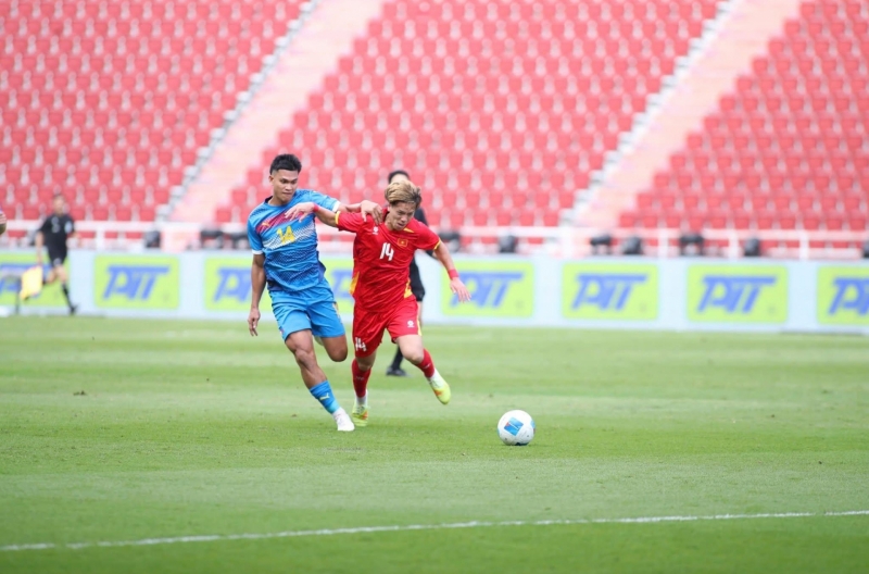 Trực tiếp U22 Việt Nam 0-0 U22 Philippines: Đôi công mãn nhãn