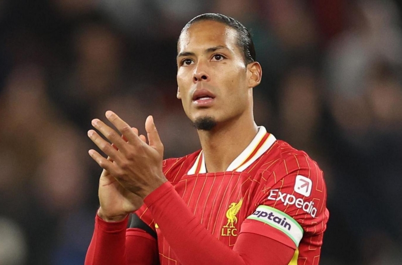 Van Dijk giận dữ trả lời phỏng vấn sau trận hòa Fulham