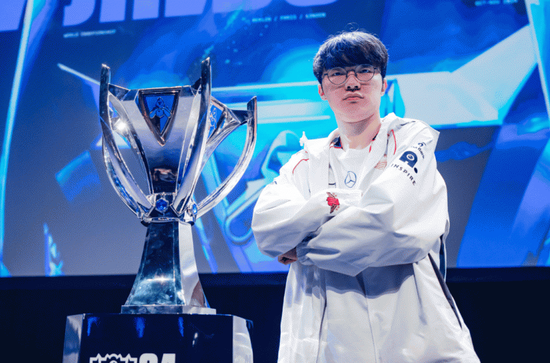 T1 Faker: 'Có thắng tôi cũng không giải nghệ'