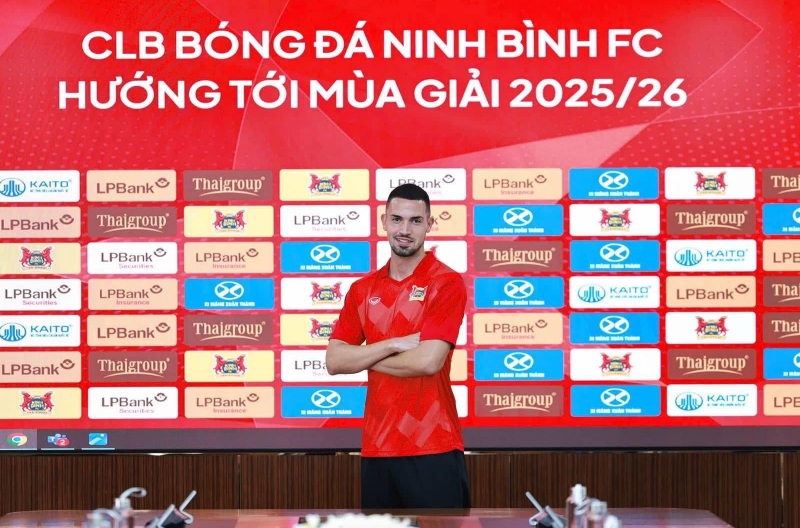 Tiền vệ Tây Ban Nha háo hức được thi đấu tại V-League