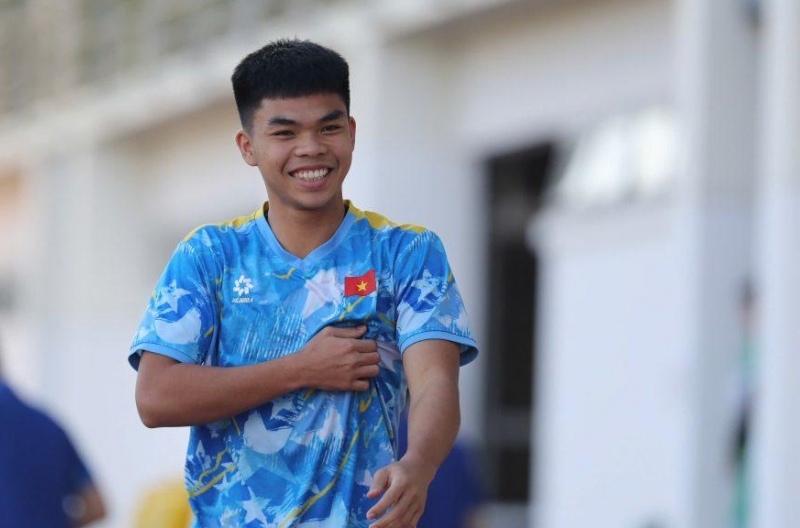 VIDEO: Em út U22 Việt Nam chỉ thẳng sức mạnh U22 Malaysia