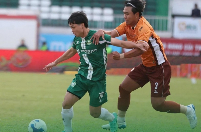 Trực tiếp HAGL 1-1 Bình Phước: Công Phượng ghi bàn