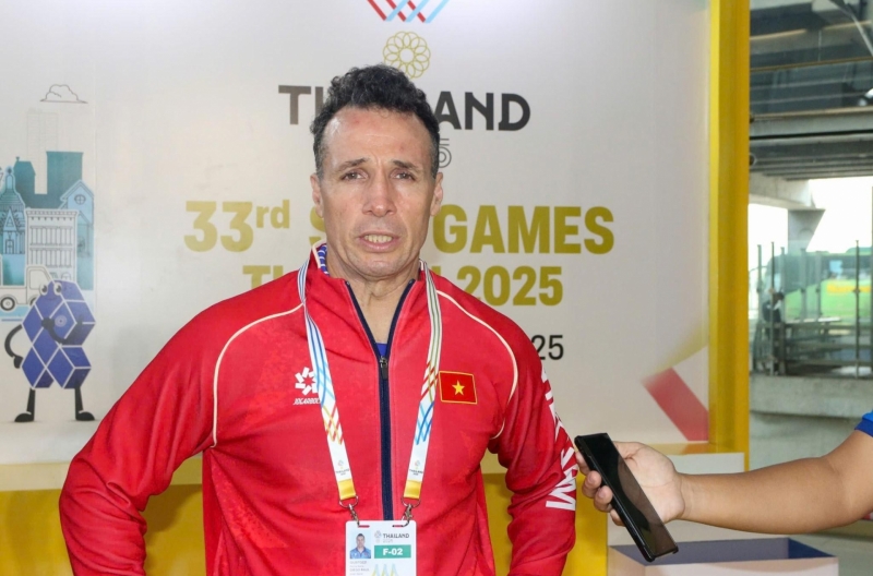 HLV Argentina quyết tâm cùng tuyển Việt Nam chinh phục SEA Games