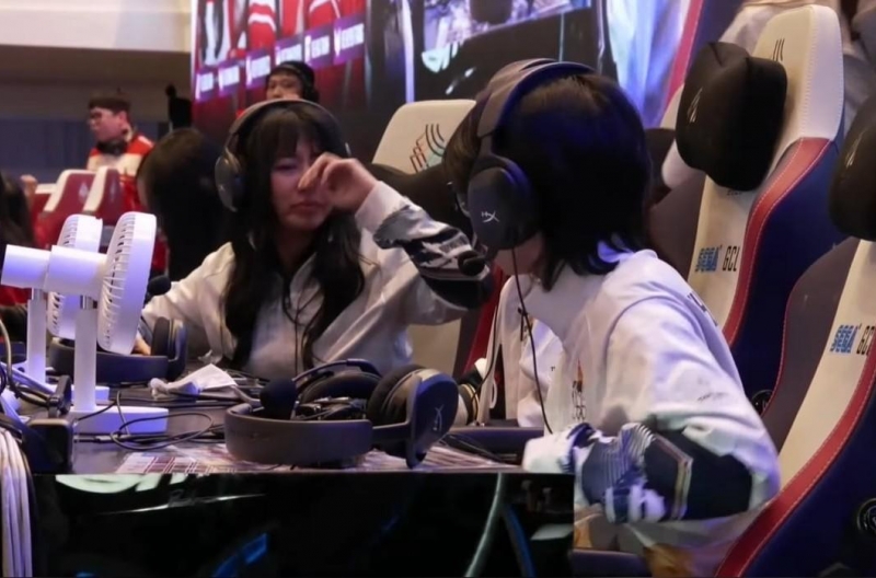 Nữ siêu sao LQM Thái Lan bật khóc nức nở tại SEA Games 33 khi thua Việt Nam