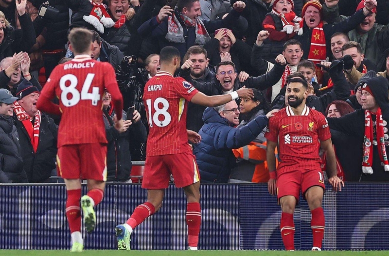 Salah solo đẳng cấp, Liverpool vững ngôi đầu Ngoại hạng Anh