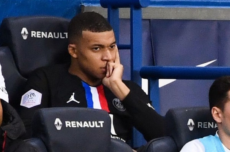 NÓNG: Giảng hòa bất thành, PSG ép buộc Mbappe cam kết tương lai