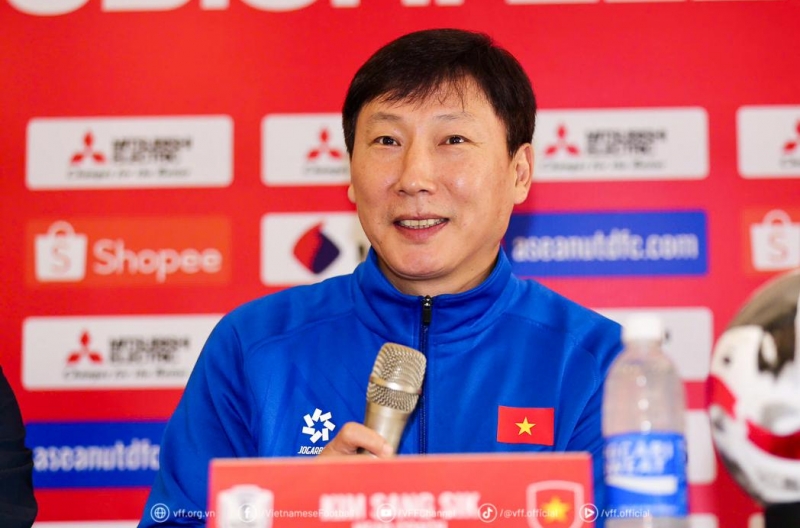 HLV Kim Sang Sik: 'ĐT Việt Nam đến Thái Lan để vô địch AFF Cup'