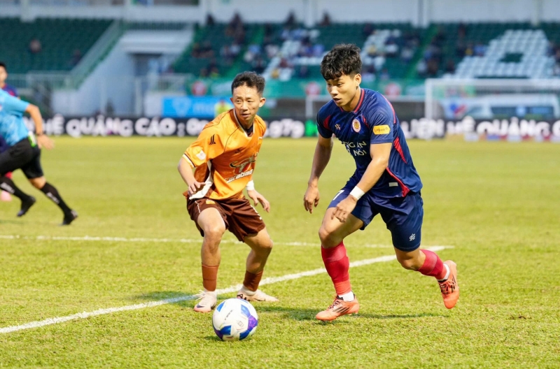 4 CLB bị phạt ở vòng 7 V-League