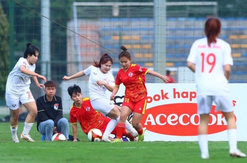 Hà Nội đại thắng 6-0, nhà ĐKVĐ có trận thắng đầu tay ở giải U19 quốc gia