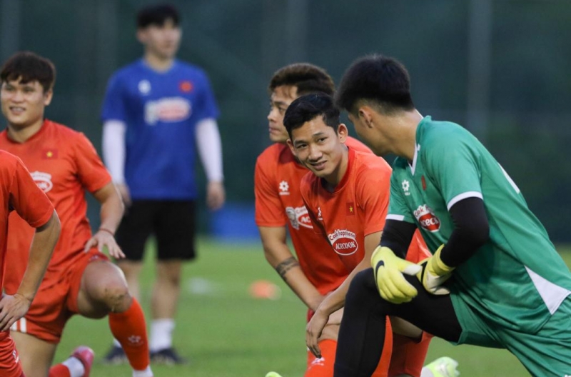 Hai Long: 'ĐT Việt Nam quyết tâm giành 3 điểm trước Malaysia'