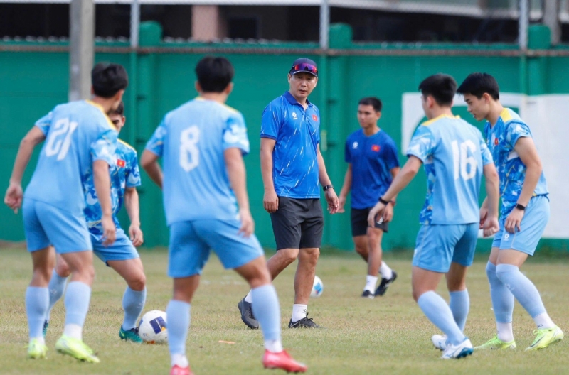 U22 Việt Nam quyết đấu Malaysia, HLV Kim Sang Sik bất ngờ nhắc trận thua đau 0-4