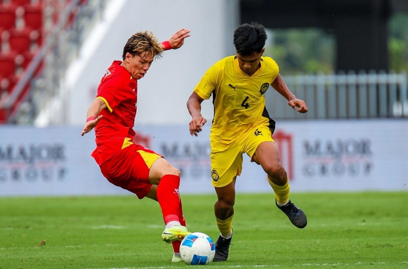 CĐV Malaysia đồng loạt thốt lên 1 điều sau trận thua sốc 0-2 U22 Việt Nam