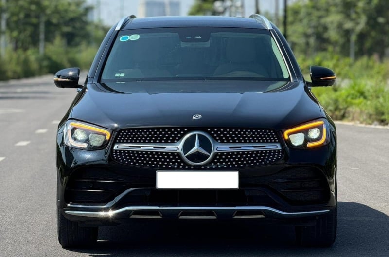 Lăn bánh 4 năm, Mercedes-Benz GLC 300 2020 xuống giá bất ngờ trên sàn xe cũ