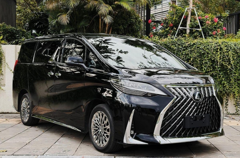 Sử dụng 2 năm, ‘chuyên cơ mặt đất’ Lexus LM 350 2022 chạy lướt rao bán với giá ngỡ ngàng