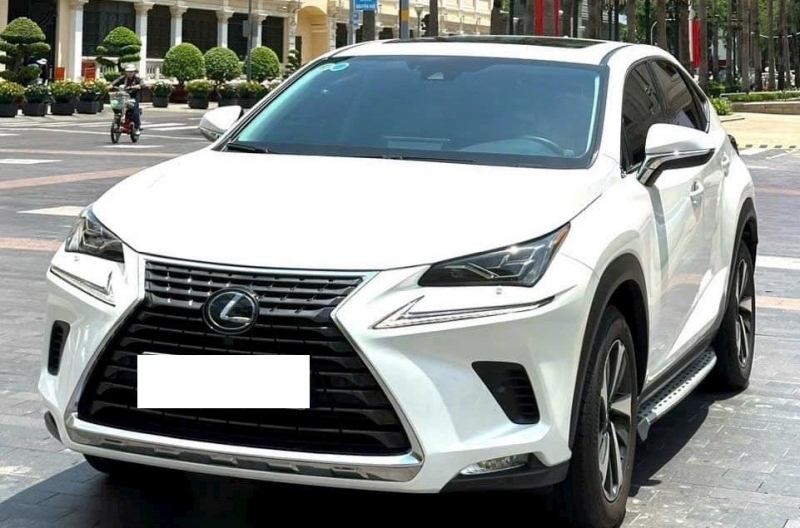 Mới chạy 15.000 km, xe sang Lexus NX 300 2021 có giá thế nào trên sàn xe cũ?