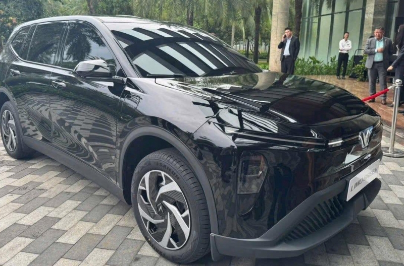 MPV điện VinFast Limo Green tiếp tục lộ diện: Nội thất 7 chỗ rộng rãi, hướng đến sự thực dụng