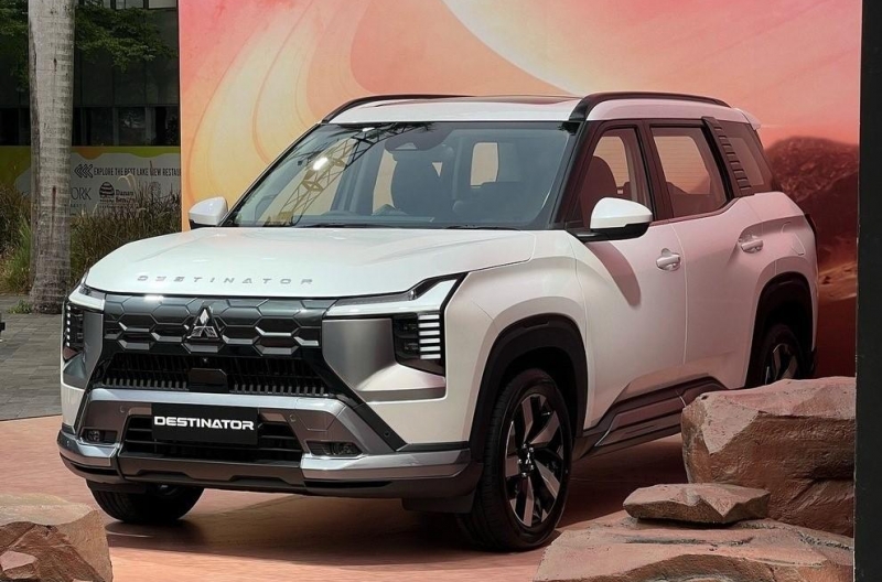 SUV 7 chỗ Mitsubishi Destinator vừa ra mắt Đông Nam Á có gì khác bản concept?