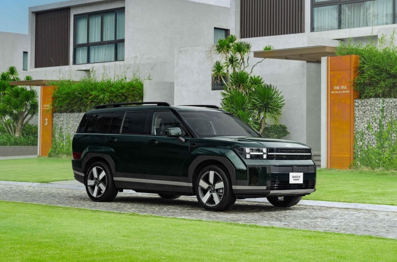 Chi tiết Hyundai Santa Fe Hybrid vừa ra mắt Việt Nam: Giá 1,369 tỷ đồng, trang bị ngang cấu hình giữa của bản xăng