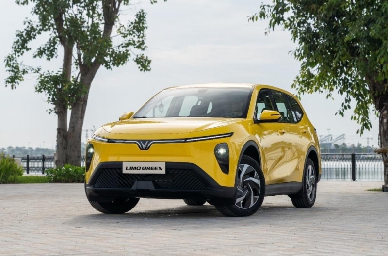 TOP 10 xe bán chạy nhất Việt Nam tháng 11/2025: MPV điện VinFast Limo Green bất ngờ vươn lên dẫn đầu