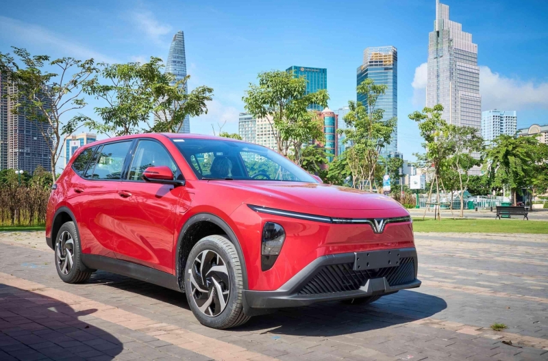 VinFast Limo Green bứt tốc trong cuộc đua MPV phổ thông, Mitsubishi Xpander chịu sức ép chưa từng có