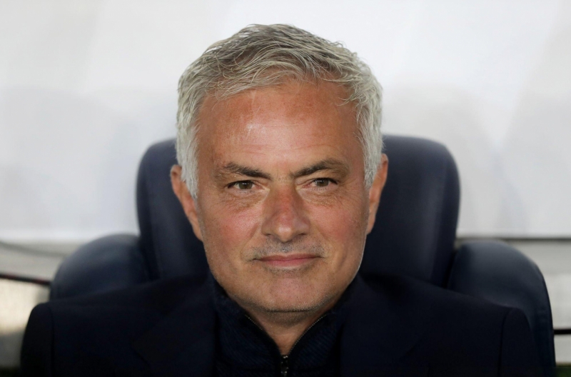 Mourinho tiếp tục gây 'ác mộng' cho MU trên sân nhà