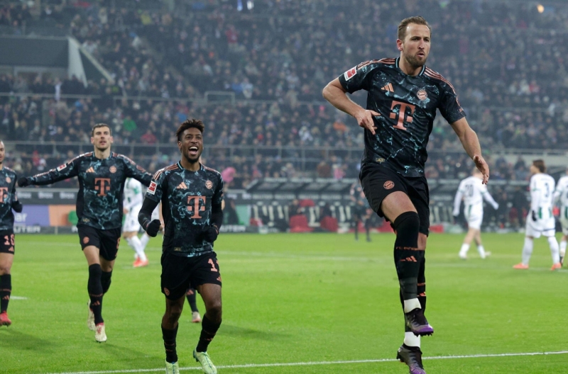 Harry Kane tỏa sáng, Bayern thắng tối thiểu Monchengladbach