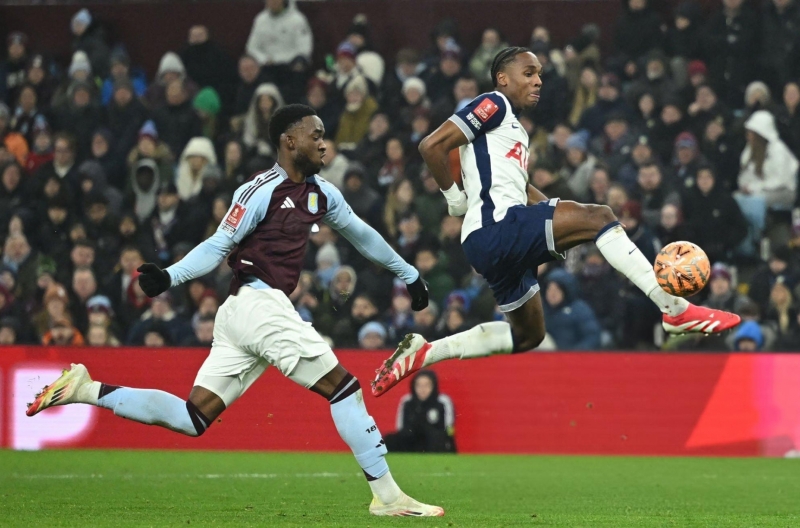 Tân binh lập công, Tottenham vẫn bị loại khỏi FA Cup