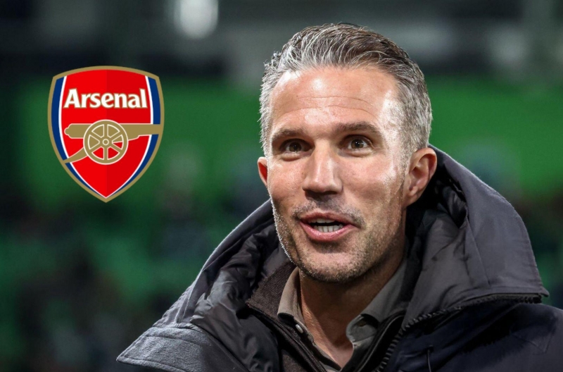 Arsenal có thể đối đầu Van Persie ngay tại C1