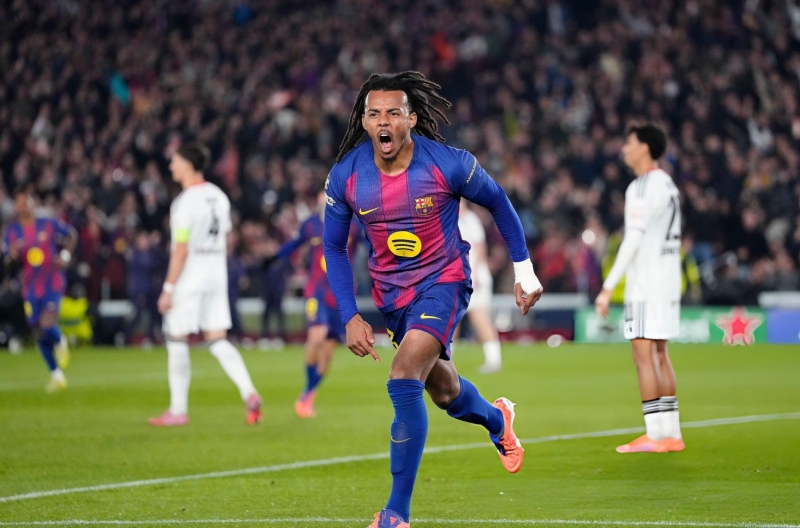 Trực tiếp Barca 2-1 Frankfurt: Chủ nhà vượt lên