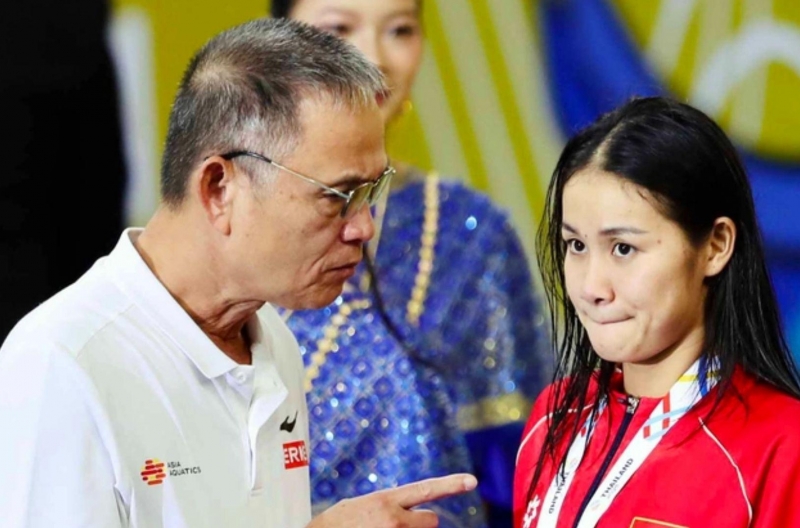 Giành HCB SEA Games, 'mỹ nhân bơi lội' rơi lệ sau câu nói của lãnh đạo