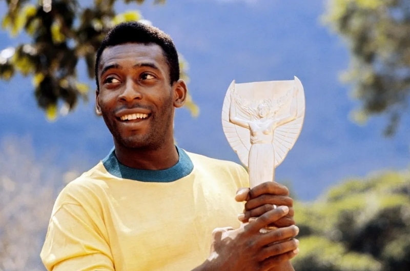 Huyền thoại Pele và sự nghiệp lẫy lừng qua những con số
