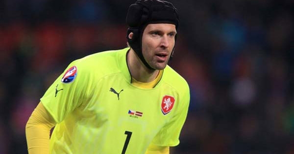 Petr Cech chia tay sự nghiệp quốc tế
