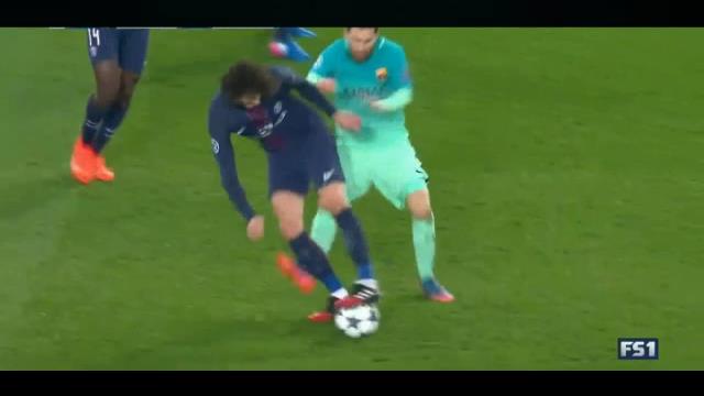 VIDEO: Xem cầu thủ PSG xỏ háng Messi như đá ma