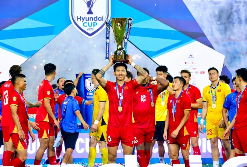 Văn Hậu nói lời đặc biệt sau khi cùng Việt Nam vô địch AFF Cup