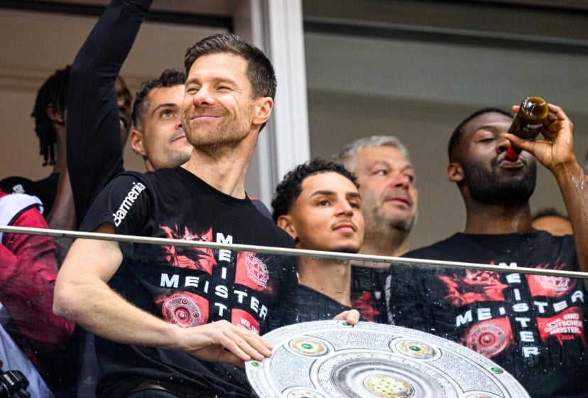 Leverkusen vô địch Bundesliga, chạm cột mốc vĩ đại nhất thế kỷ 21