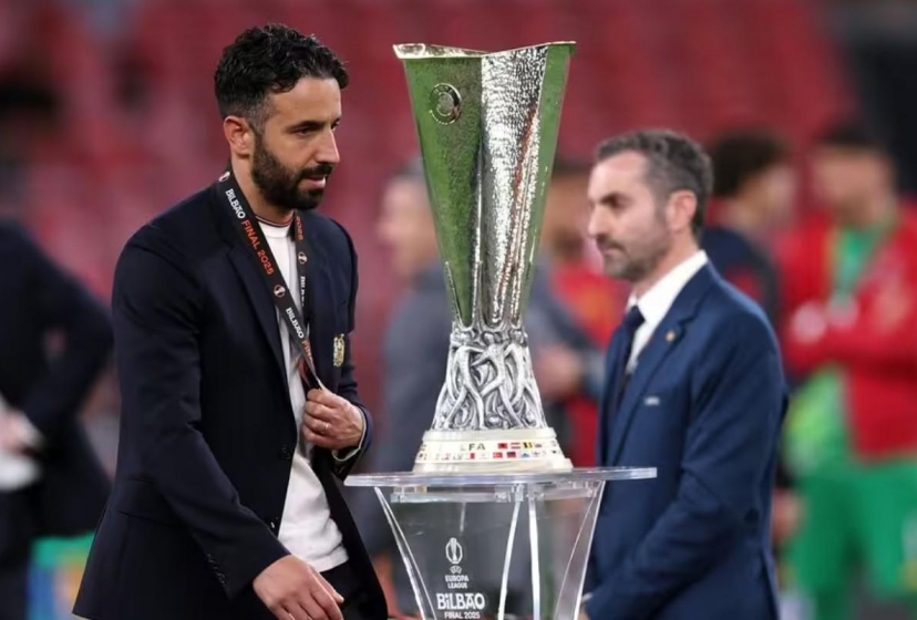 HLV Amorim chính thức lên tiếng về tương lai tại MU sau chung kết Europa League