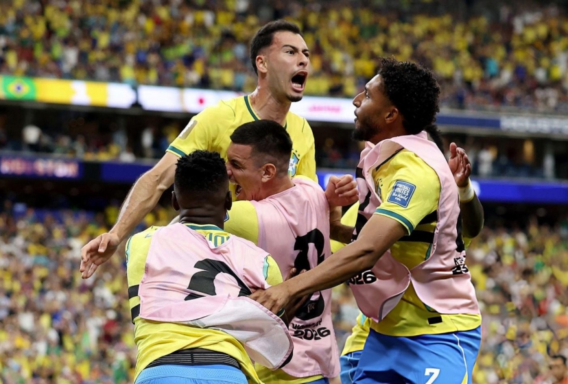 Ngược dòng nghẹt thở trước Nhật, Brazil giành vé vào vòng 1/8 World Cup