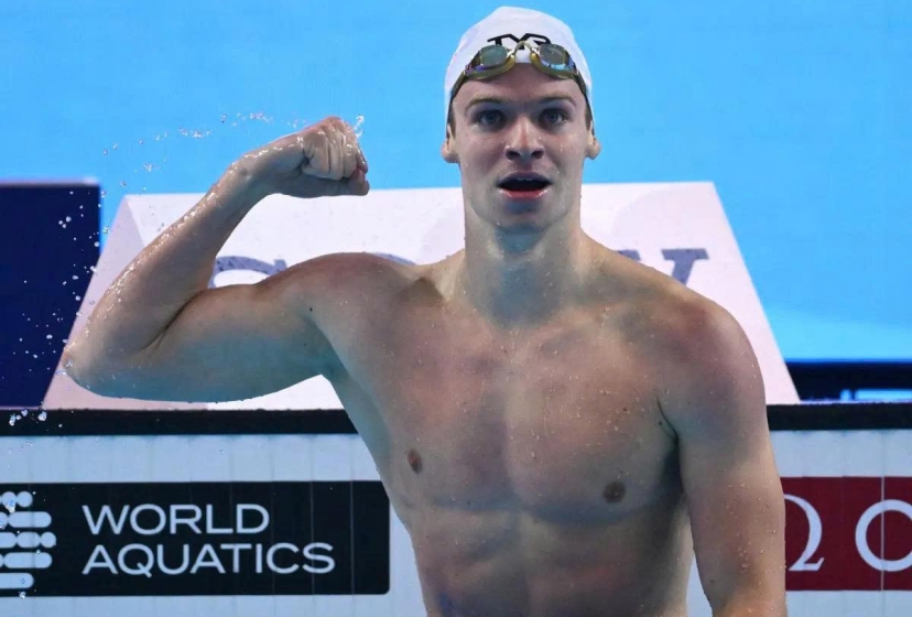 'Tiểu Michael Phelps' phá kỷ lục bơi lội tồn tại 14 năm