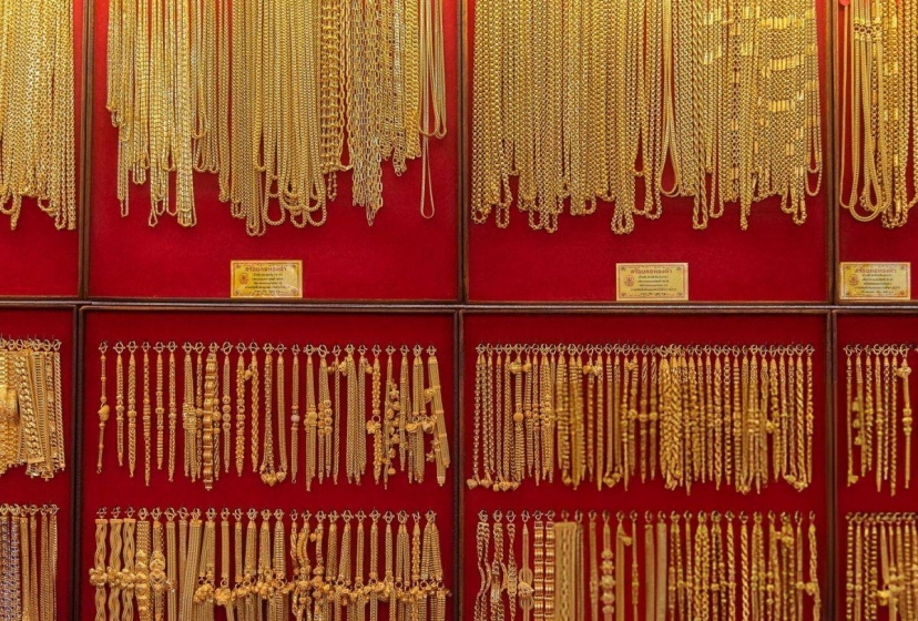 Giá vàng hôm nay tối 21/5: Sắc xanh bao phủ