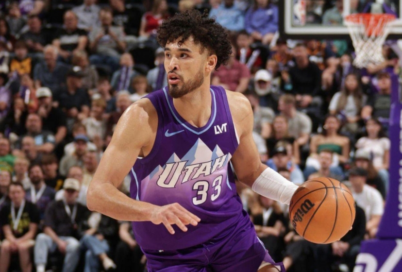 Cầu thủ gốc Việt gia nhập đội hàng đầu NBA, được siêu sao lừng danh chúc mừng
