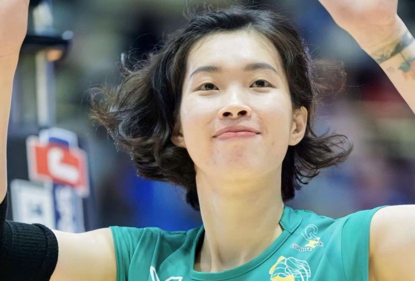 Phong độ thăng hoa, chủ công Thanh Thúy giúp CLB Nhật Bản đạt cột mốc lịch sử