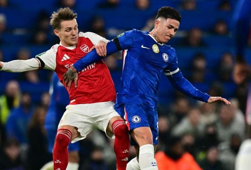 Thắng nghẹt thở Chelsea, Arsenal đặt 1 chân vào chung kết Cúp Liên đoàn